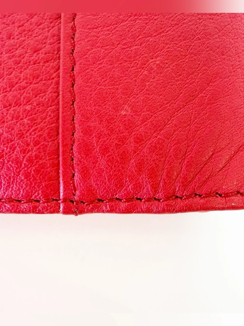 Levenger Red Pebbled Leather Organizer Case with Magnetic Tab Closure, Notepad